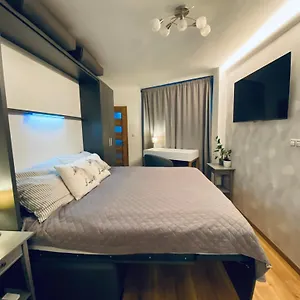 https://cozy-apt-near-prague-160-00.praguehotelsweb.com